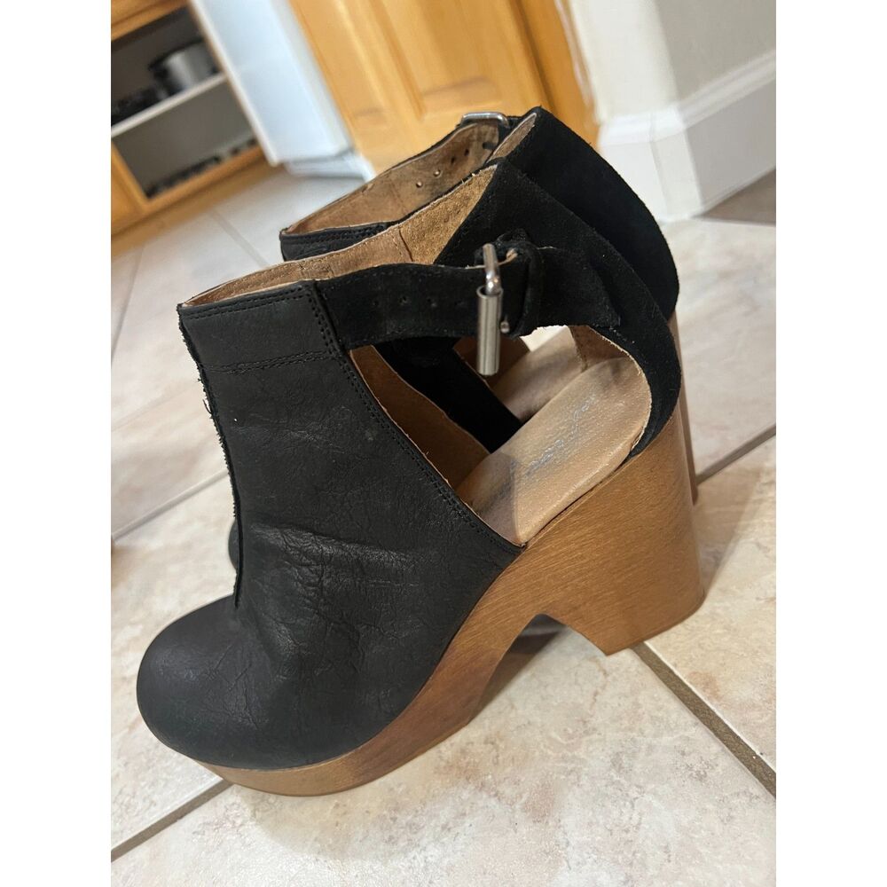 Free People Amber Orchard Black Leather Clog Booties Heels Womens Size 8.5 EU 39